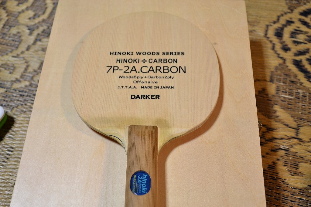 カーボンを搭載するも打球感重視「DARKER ７P-2ACARBON」 後期